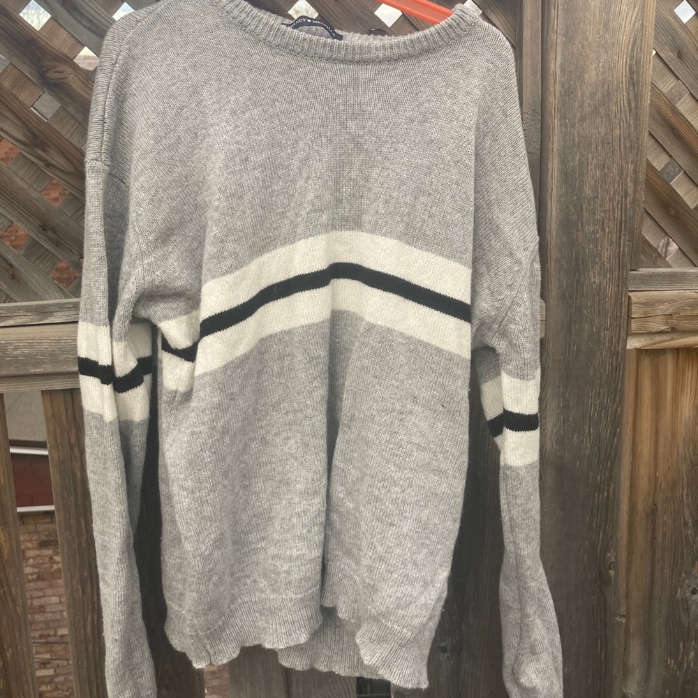 Brandy Melville sweater